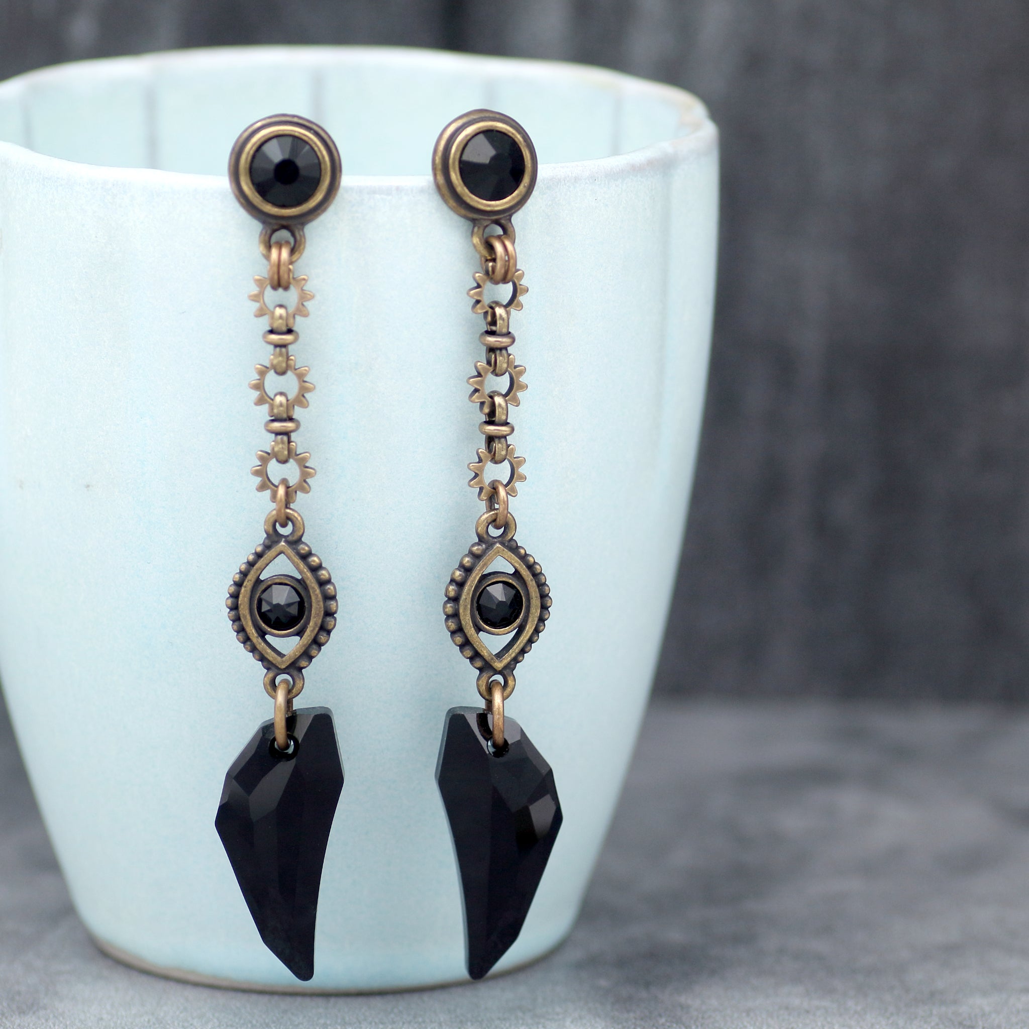 Watchful Eye Long Noir Earrings